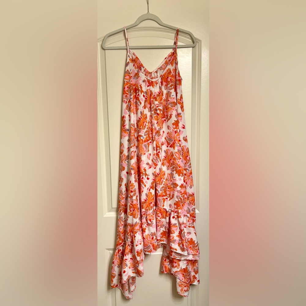 Floral High Low on Sides Tank Dress 🌺